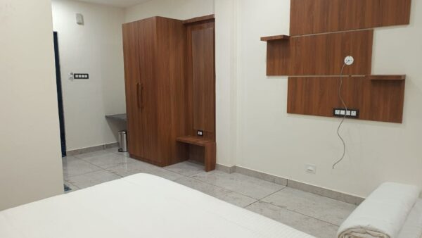 Suite Room - Image 8