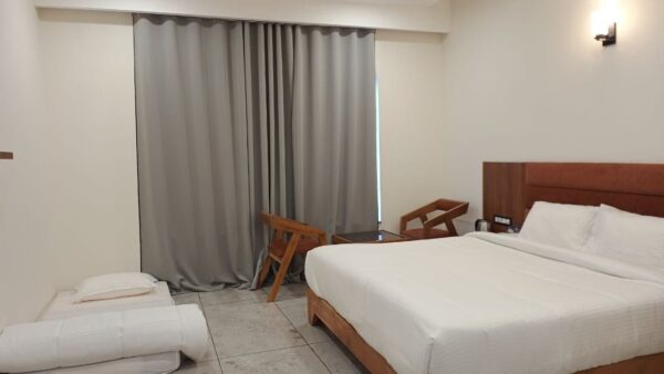 Deluxe Room - Image 2