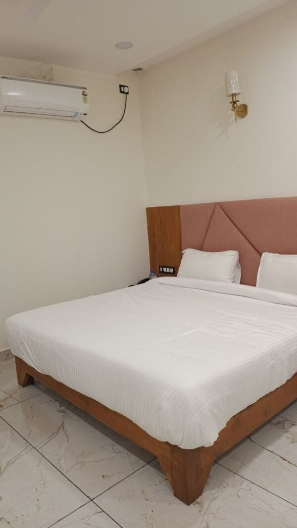 Executive Room - Image 3