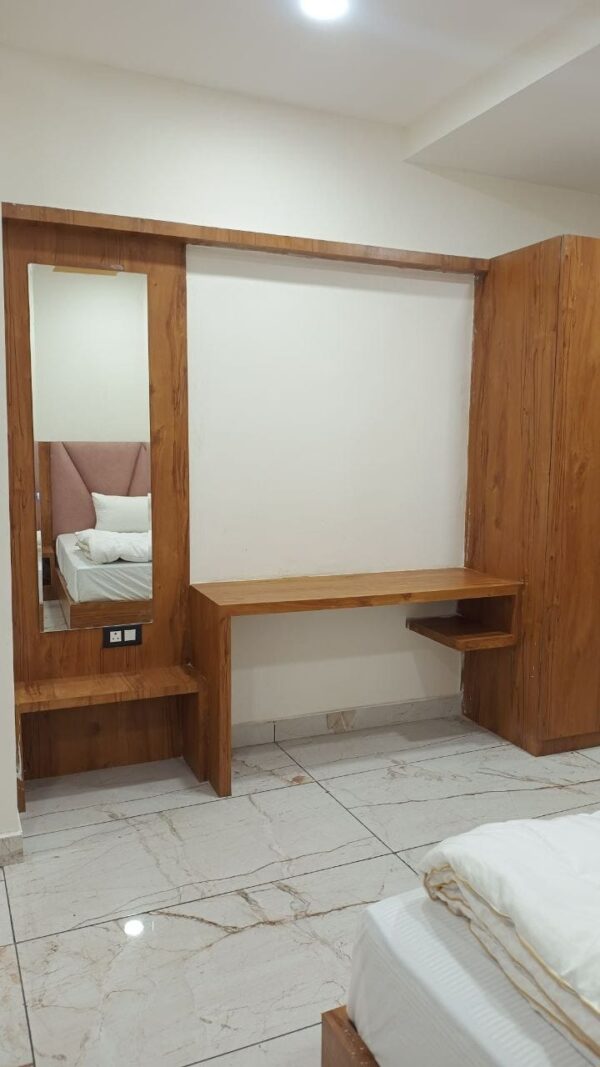 Family Room - Image 2